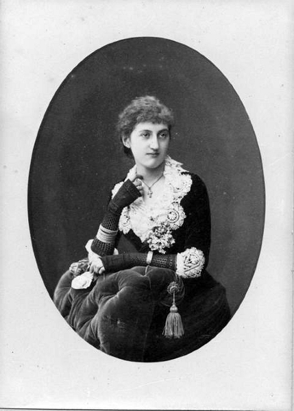 RALLI – JULIA (Pallis).jpg